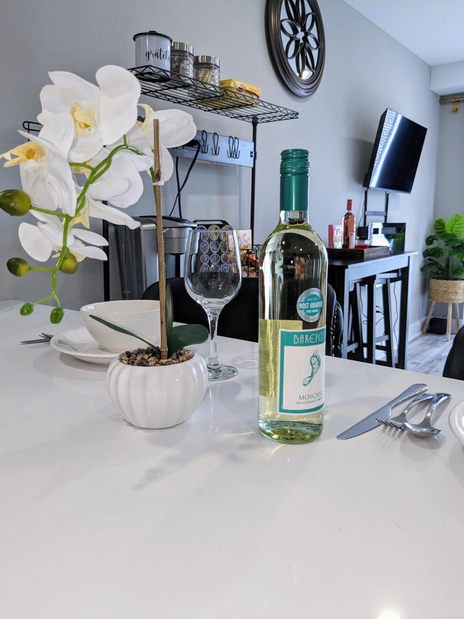 2Br-2Ba Luxy Dendrobium Oasis, Pet Friendly, Family Friendly, Free Parking & Balcony Apartment Филаделфия Екстериор снимка